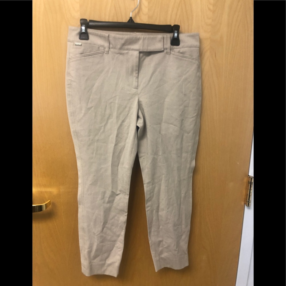 🌼3/$30🌼 WHBM Khaki crop pants Size 00S